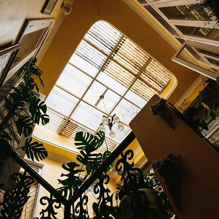 Rock Cliff Home Stay 西隆 外观 照片
