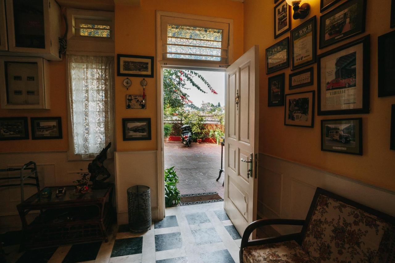 Rock Cliff Home Stay 西隆 外观 照片