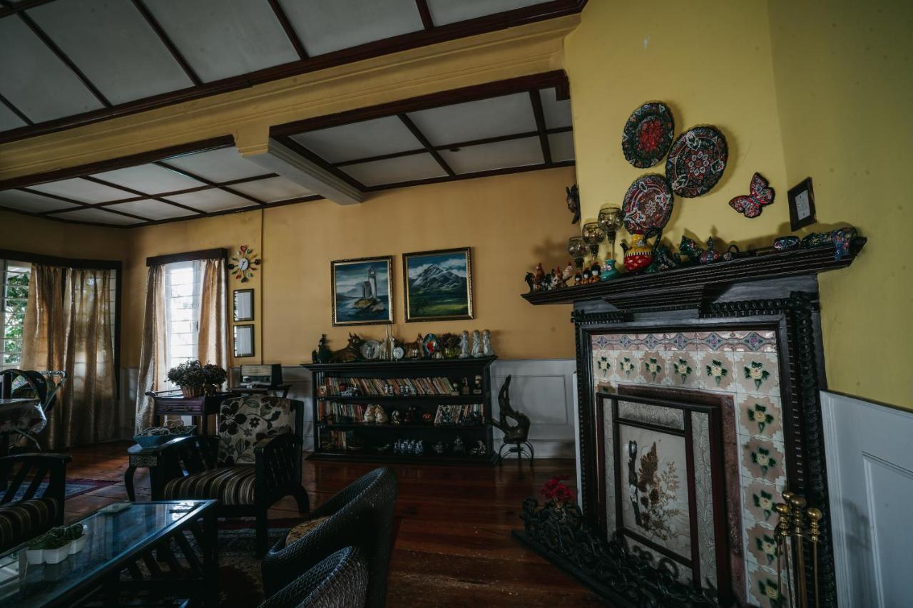 Rock Cliff Home Stay 西隆 外观 照片