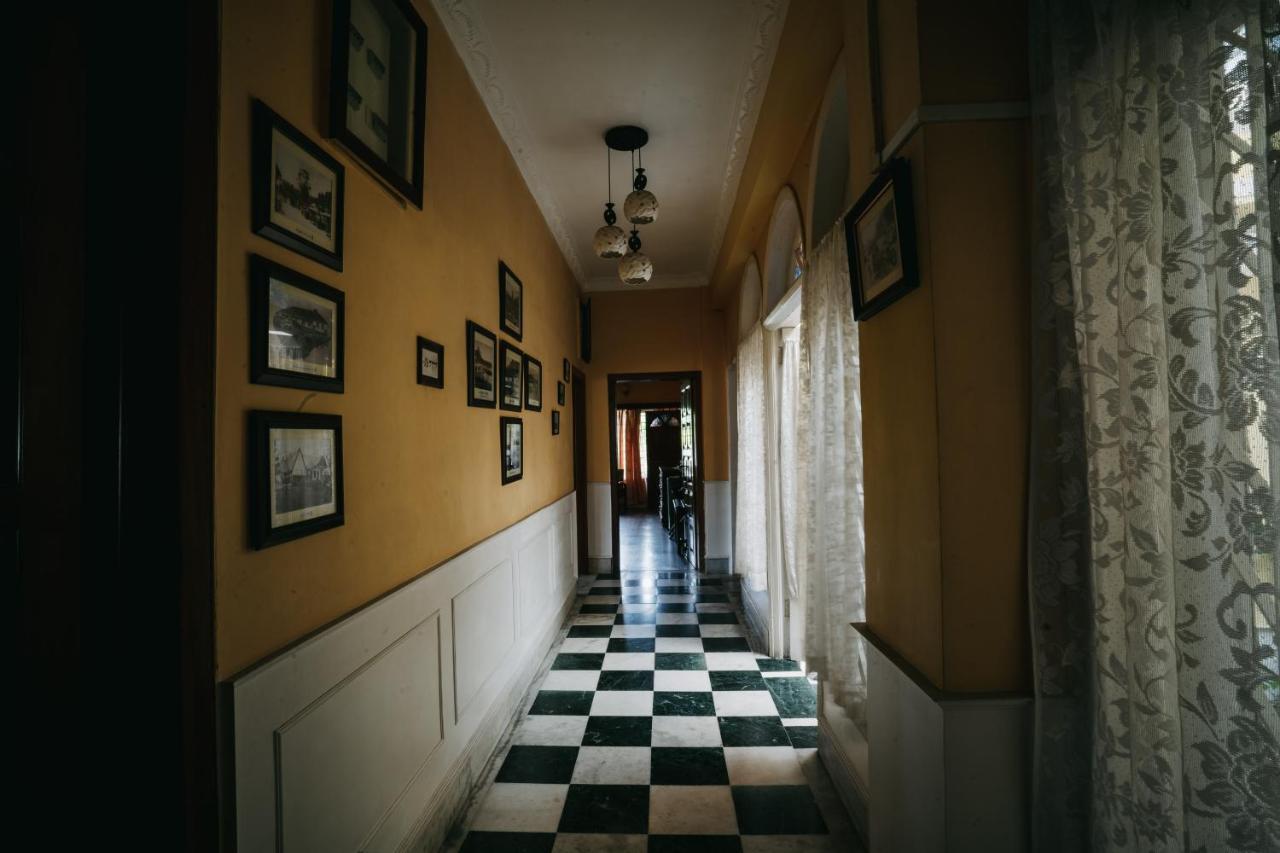 Rock Cliff Home Stay 西隆 外观 照片