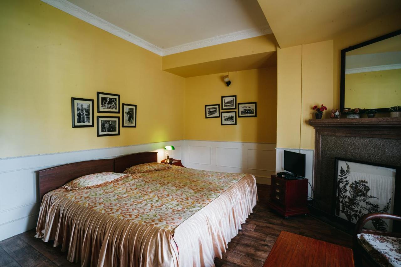 Rock Cliff Home Stay 西隆 外观 照片