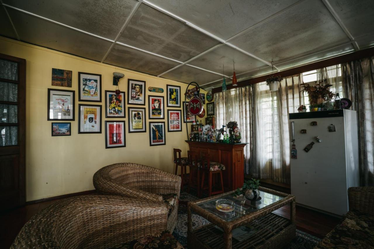 Rock Cliff Home Stay 西隆 外观 照片