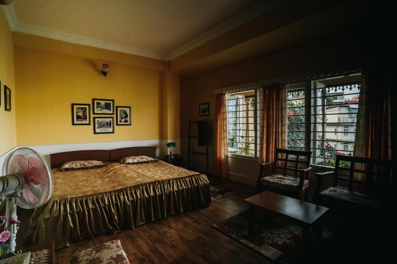 Rock Cliff Home Stay 西隆 外观 照片
