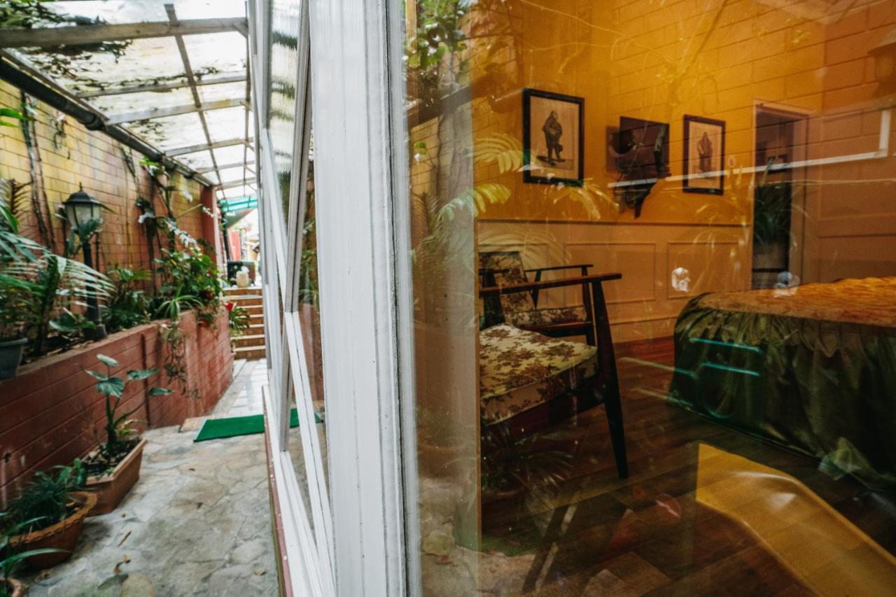 Rock Cliff Home Stay 西隆 外观 照片