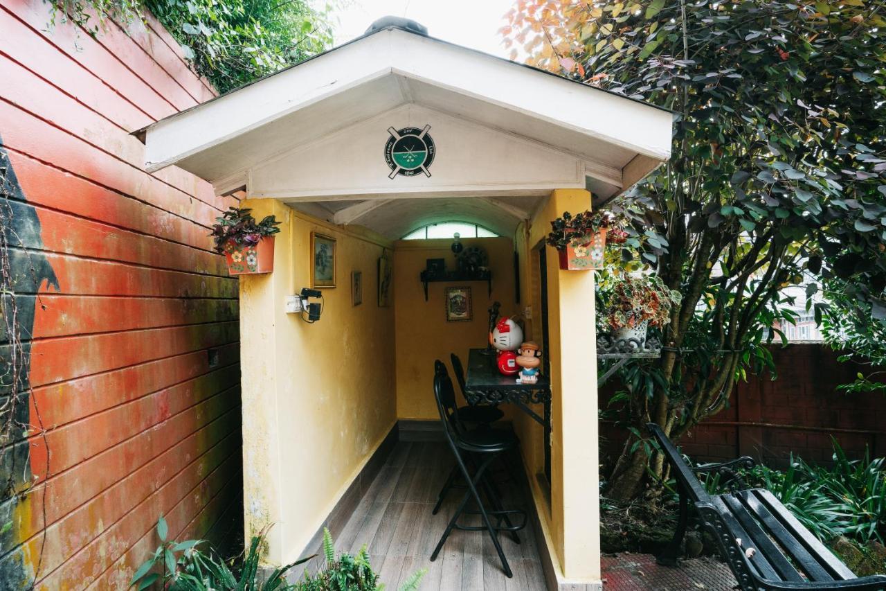 Rock Cliff Home Stay 西隆 外观 照片
